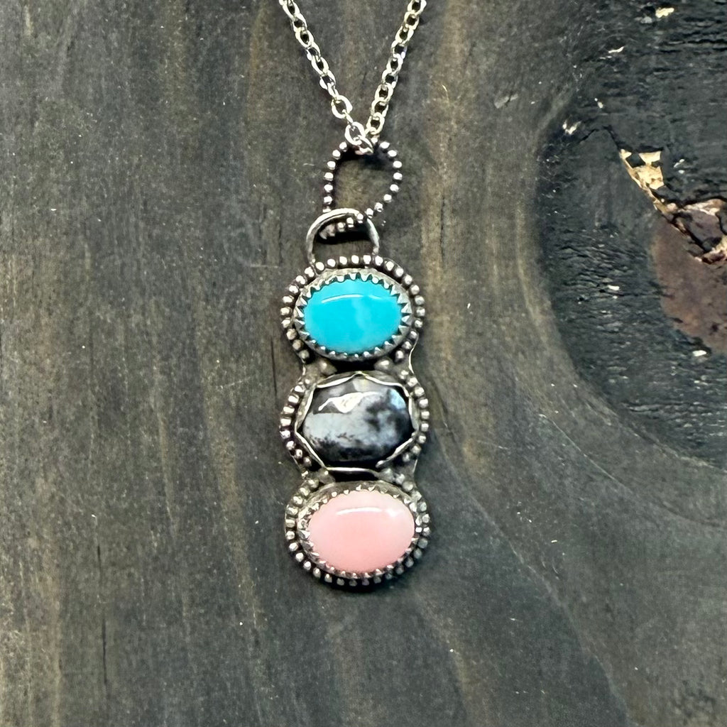 Kingman, White Buffalo and Pink Conch Pendant