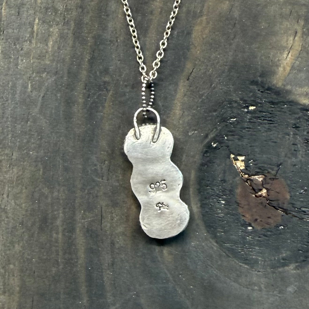 Kingman, White Buffalo and Pink Conch Pendant